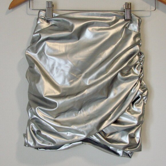 Fashion Nova Silver Mini Skirt Don't Cross Me Faux Leather Club Party NEW NWT XS - Picture 2 of 11